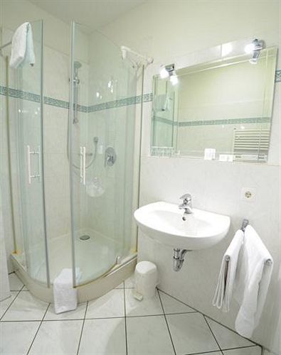 Wald-Cafe Hotel-Restaurant Бонн Екстер'єр фото